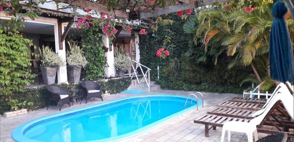 Beijos Y Abracos Inn 2*